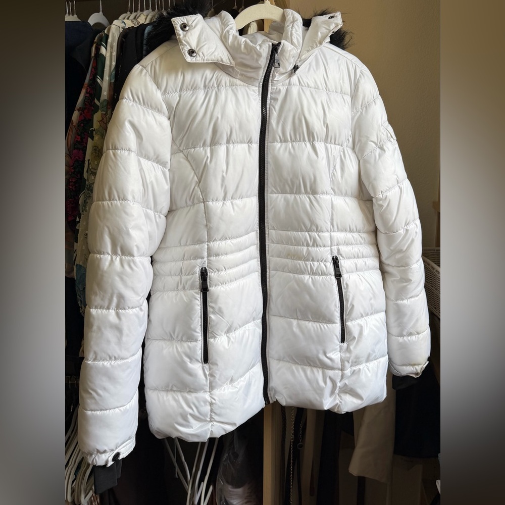 White Puffer Jacket With Black Fur Hood